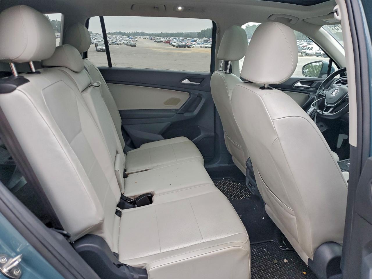 VOLKSWAGEN TIGUAN SE