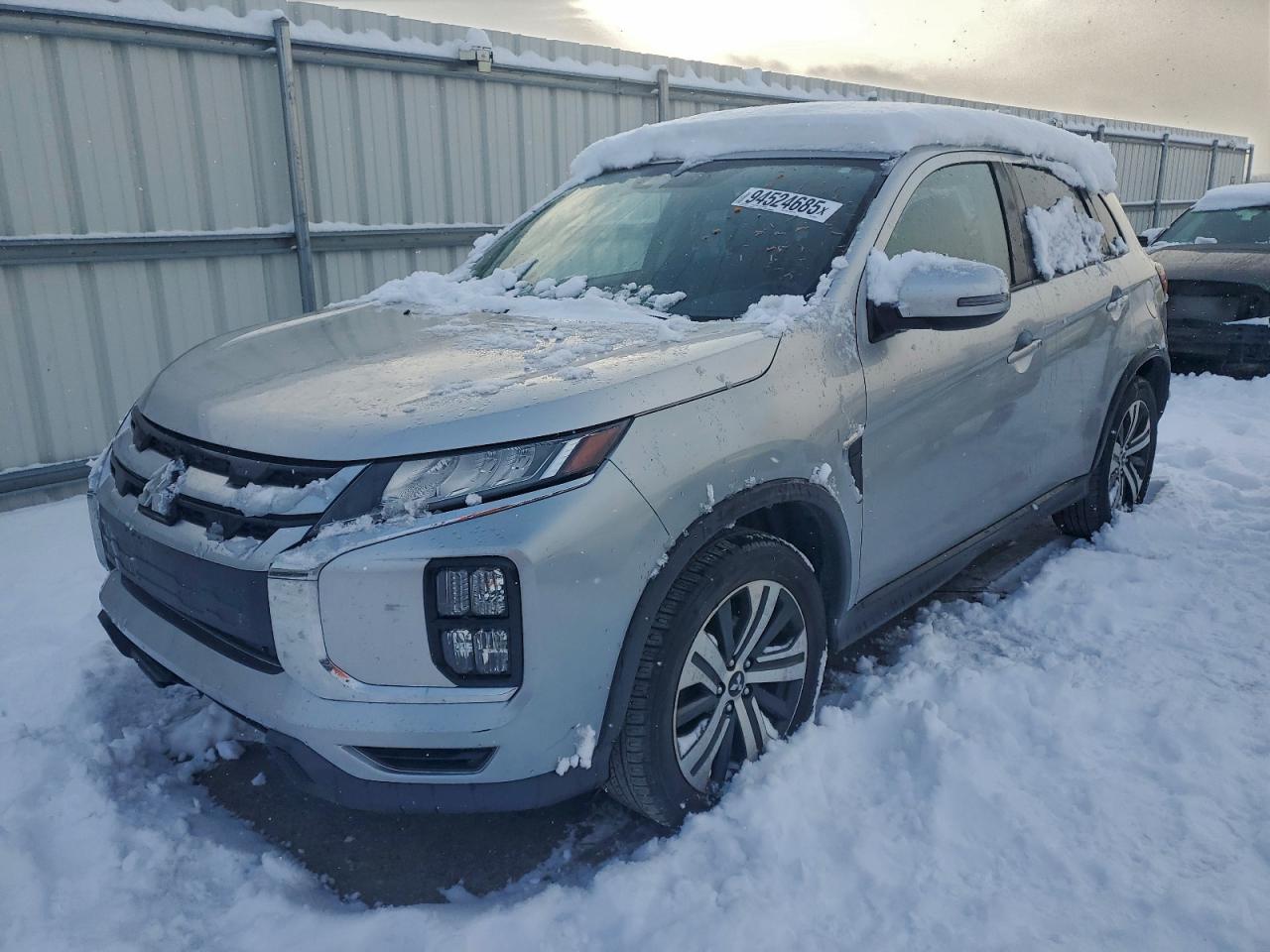 MITSUBISHI OUTLANDER SE