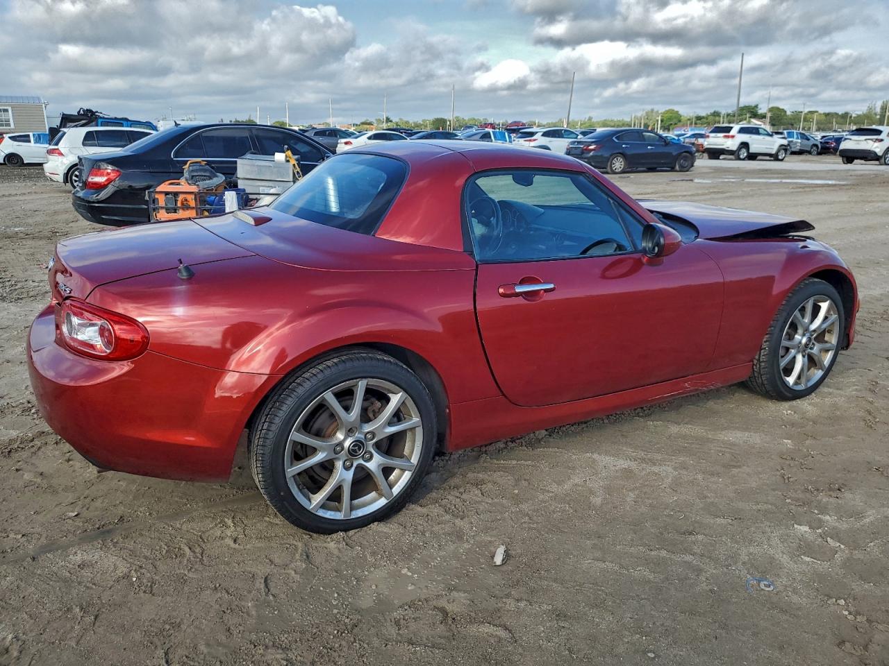 MAZDA MX-5 GRAND TOURING