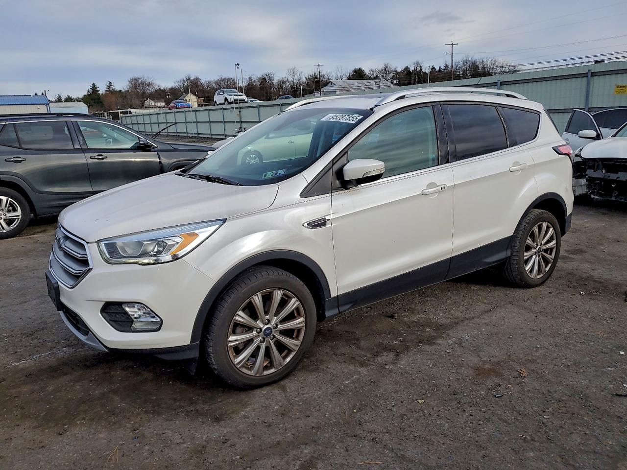 FORD ESCAPE TITANIUM
