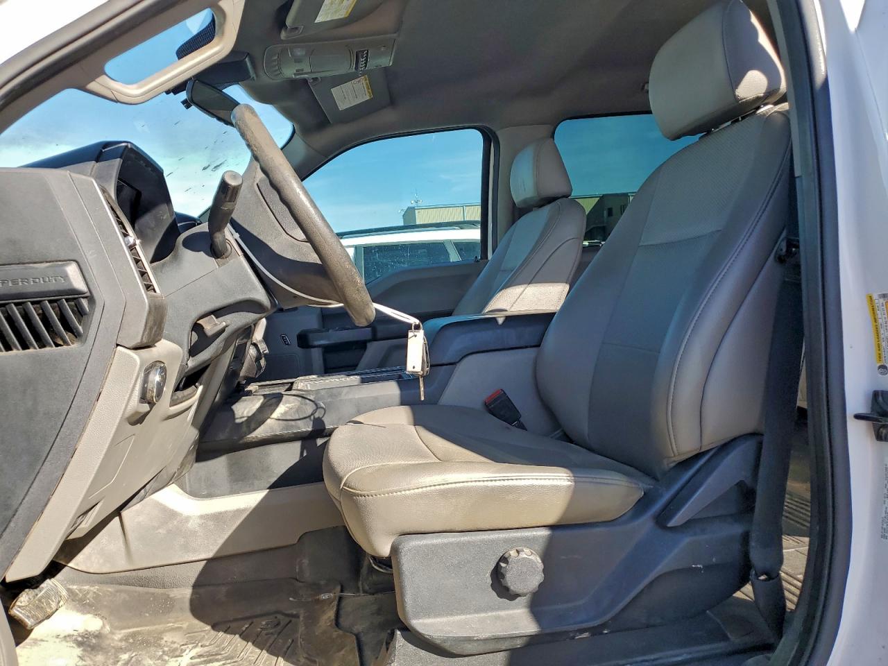 FORD F-250 SUPER DUTY