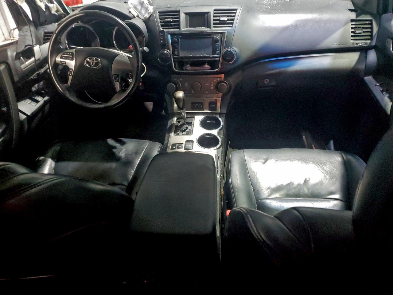 TOYOTA HIGHLANDER BASE