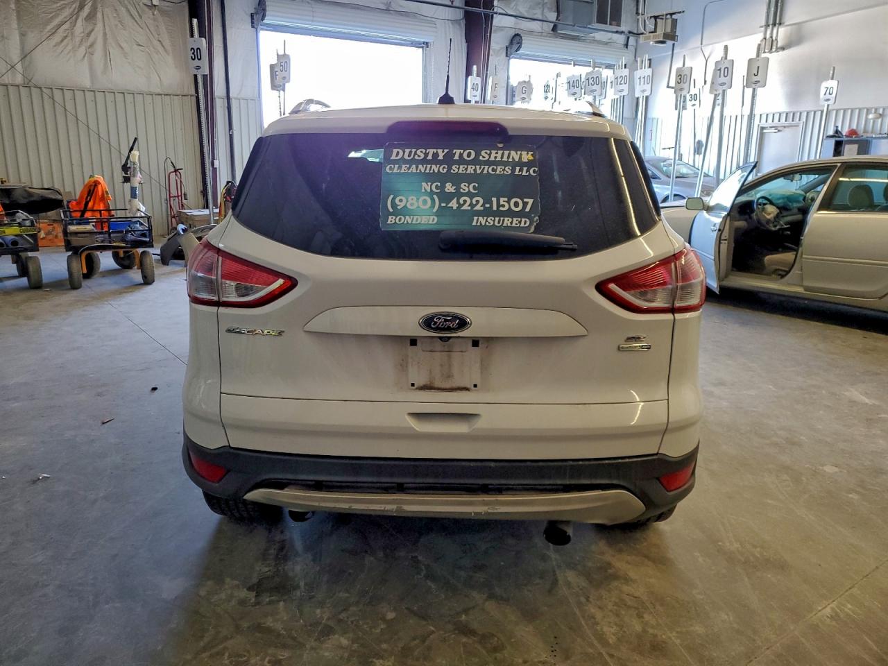 FORD ESCAPE SE