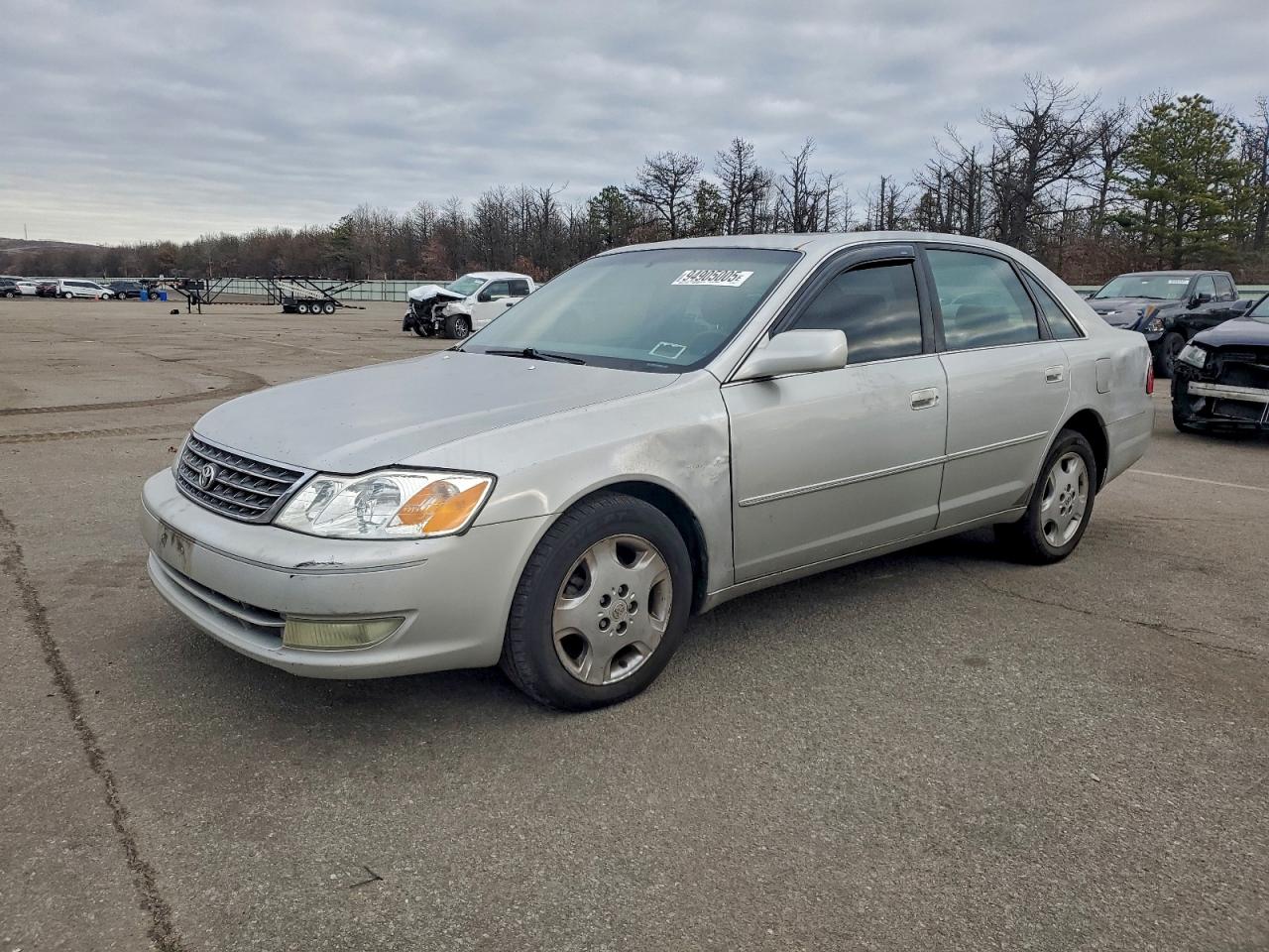 Lot #3308218259 2004 TOYOTA AVALON XL