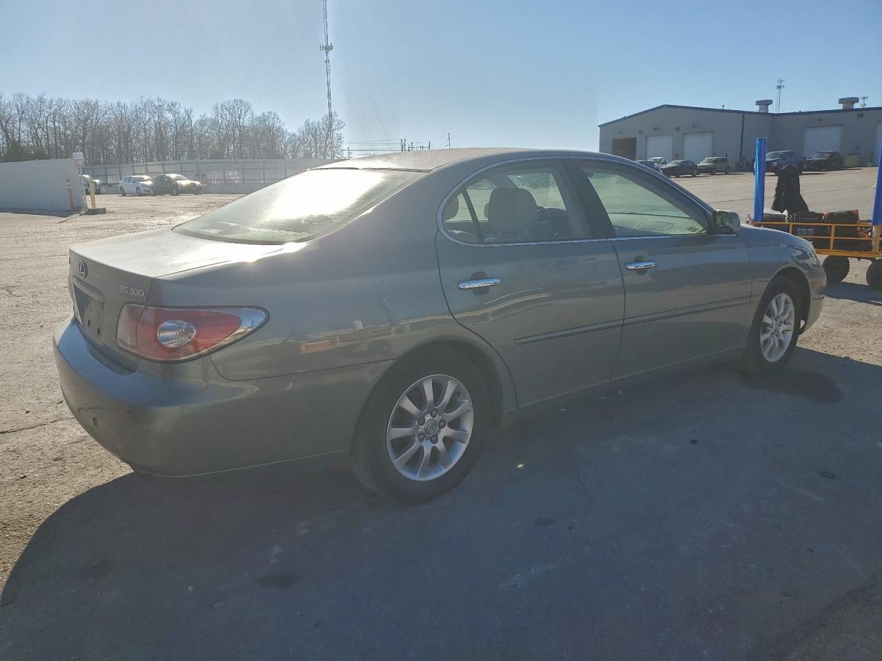 Lot #3318926937 2002 LEXUS ES 300