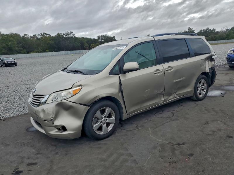 2017 TOYOTA SIENNA LE #3309434004