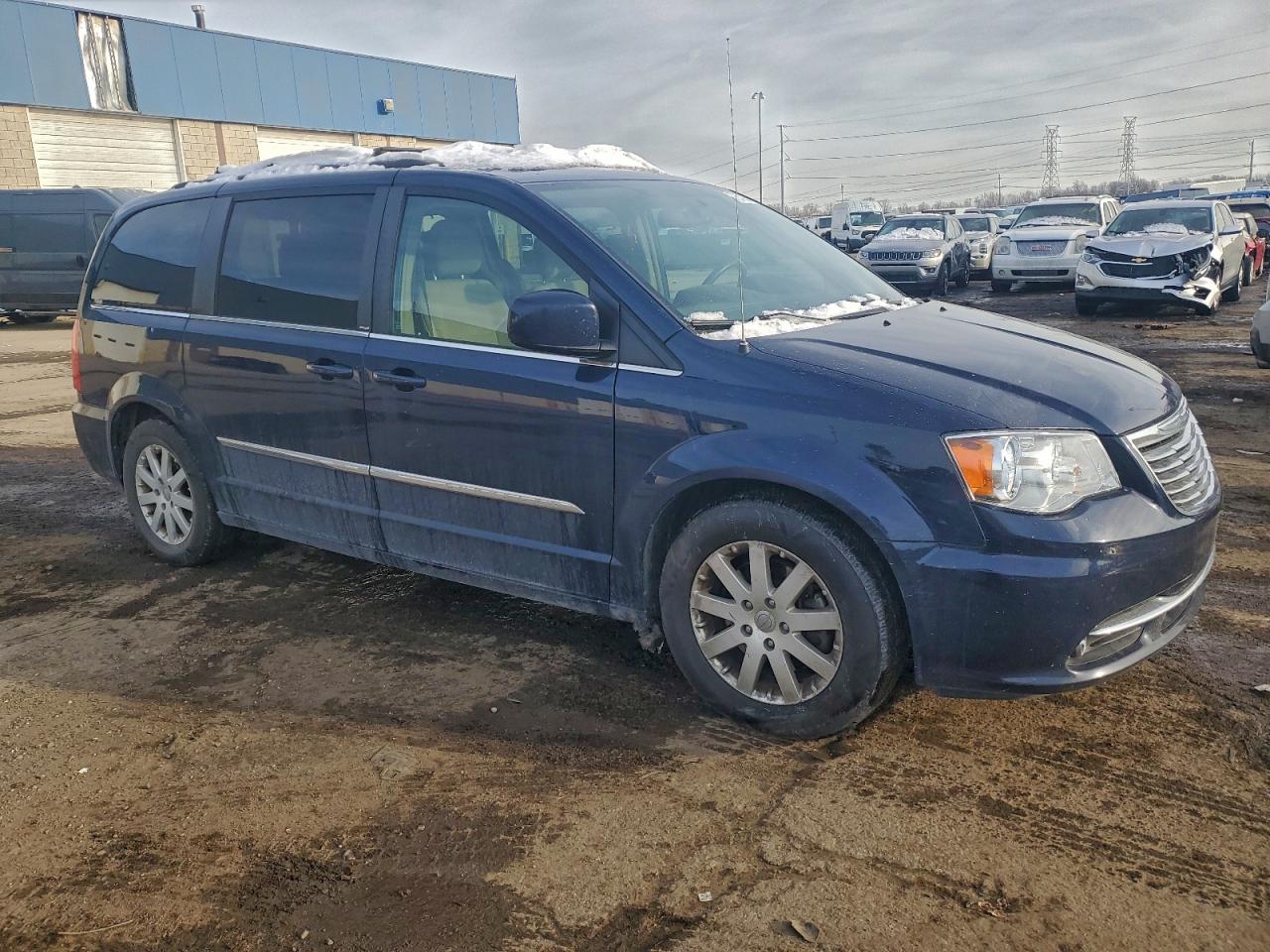Lot #3317735126 2013 CHRYSLER TOWN & COU