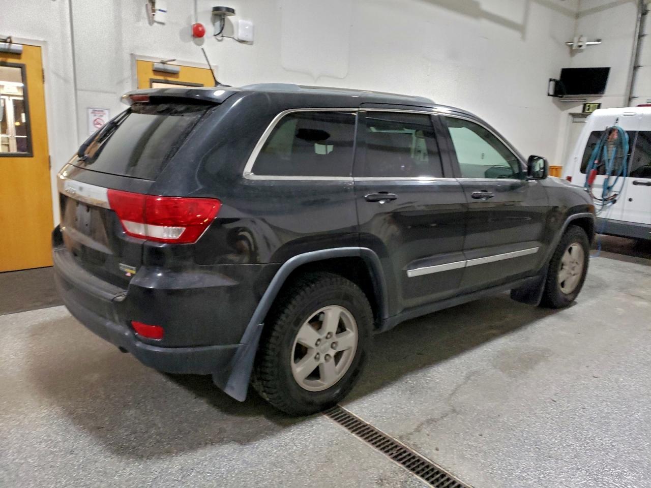 Lot #3318938926 2011 JEEP GRAND CHER