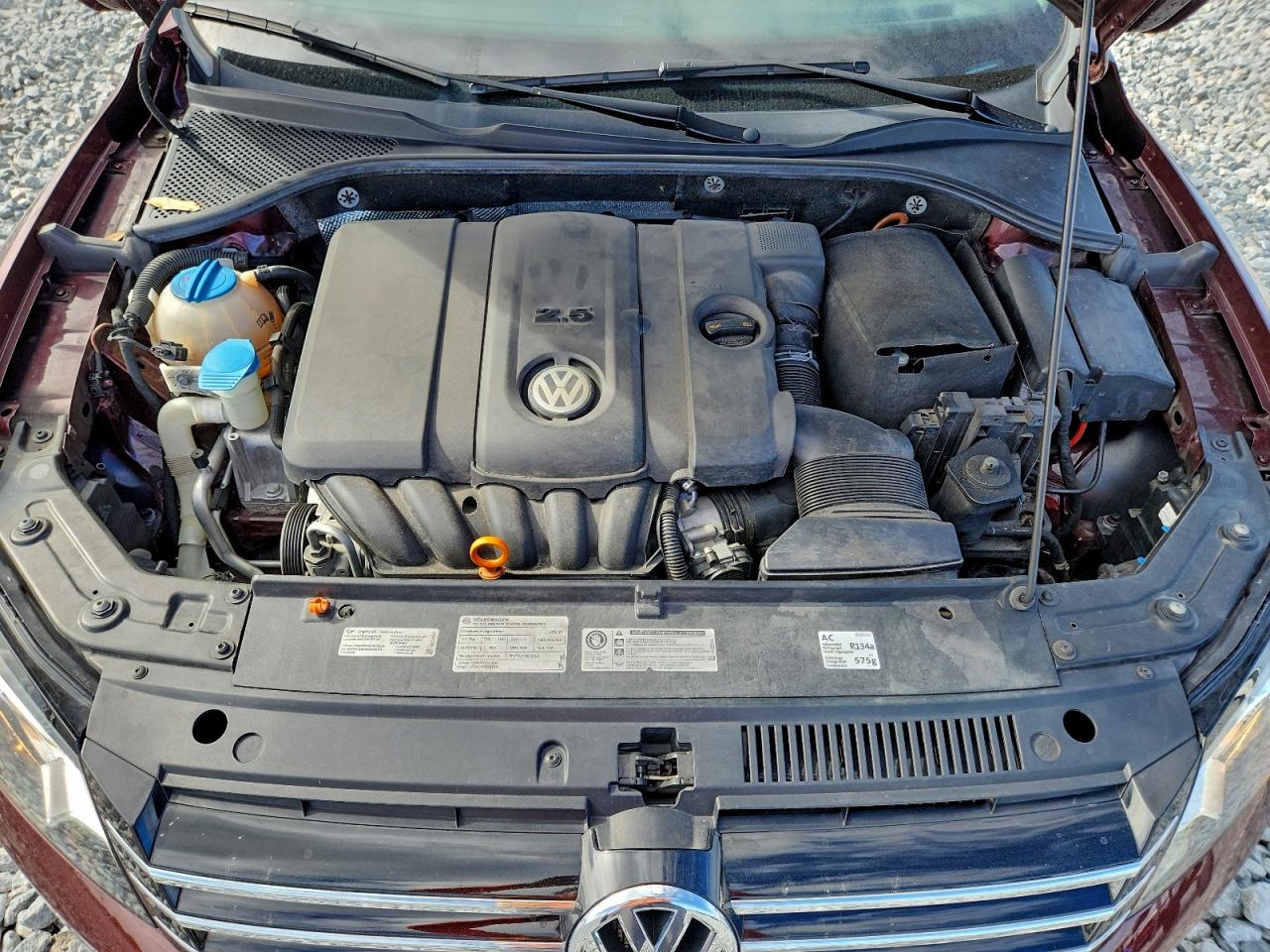 VOLKSWAGEN PASSAT SE