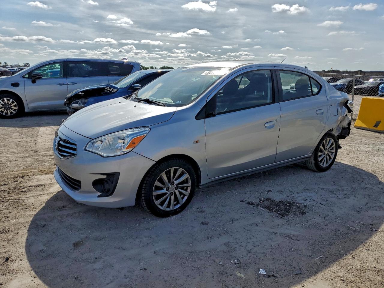 MITSUBISHI MIRAGE G4 ES