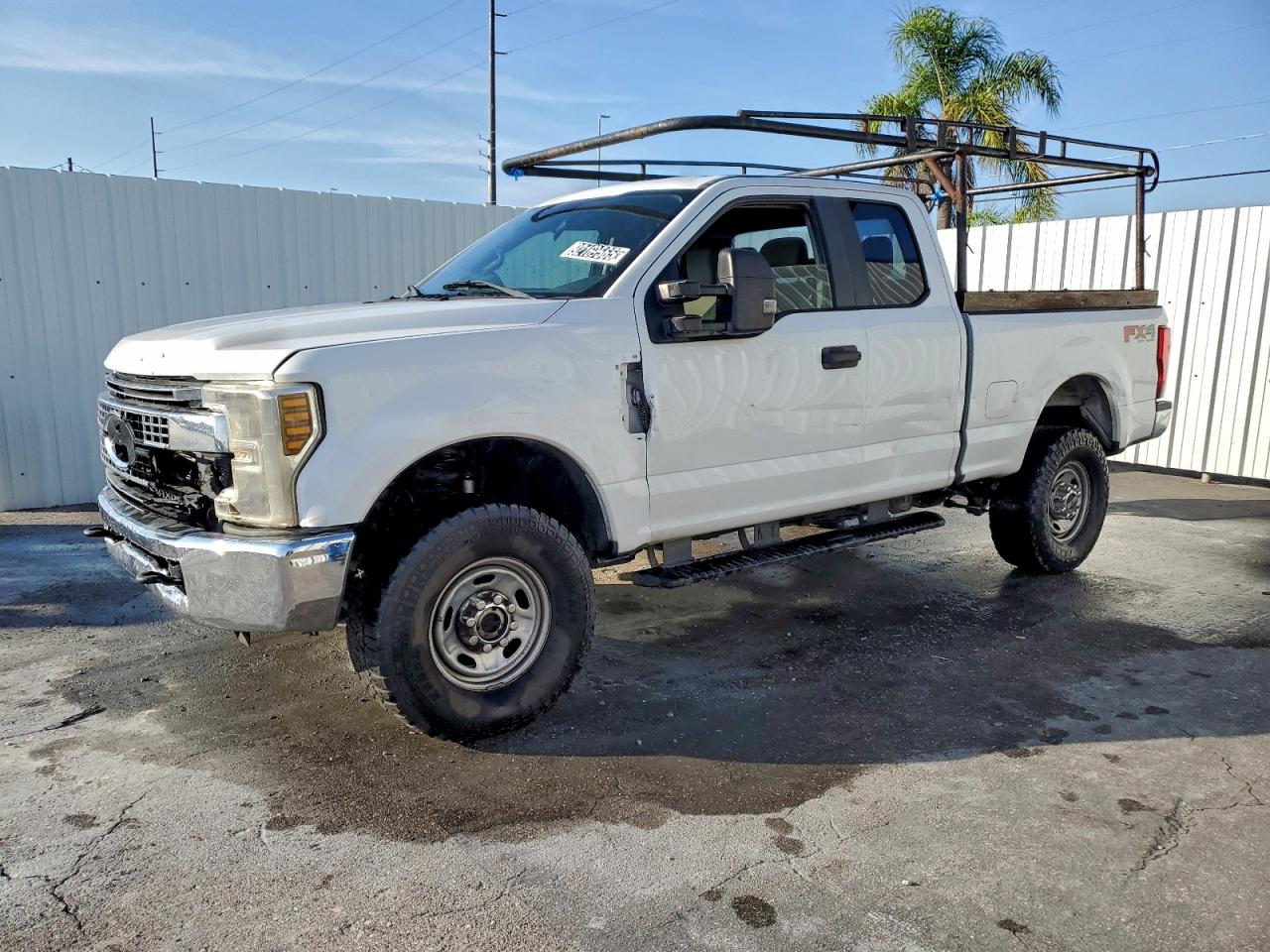 FORD F-250 SUPER DUTY