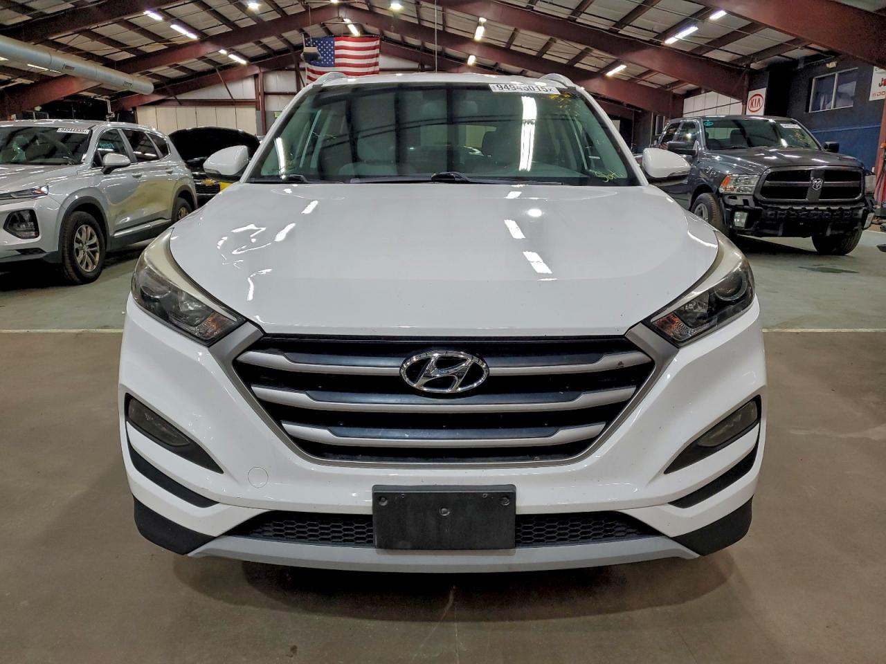 Lot #3302762353 2017 HYUNDAI TUCSON LIM