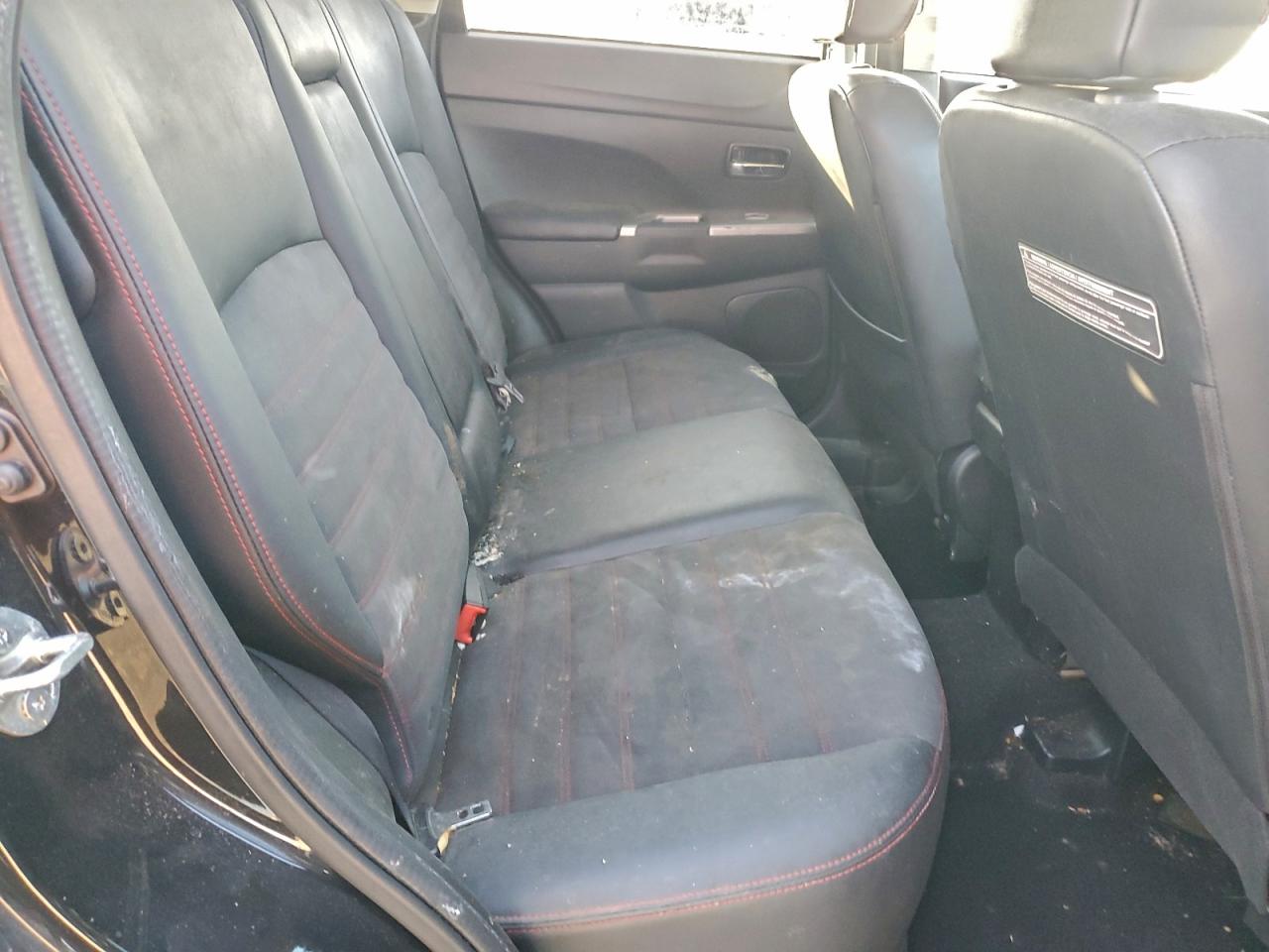 MITSUBISHI OUTLANDER ES