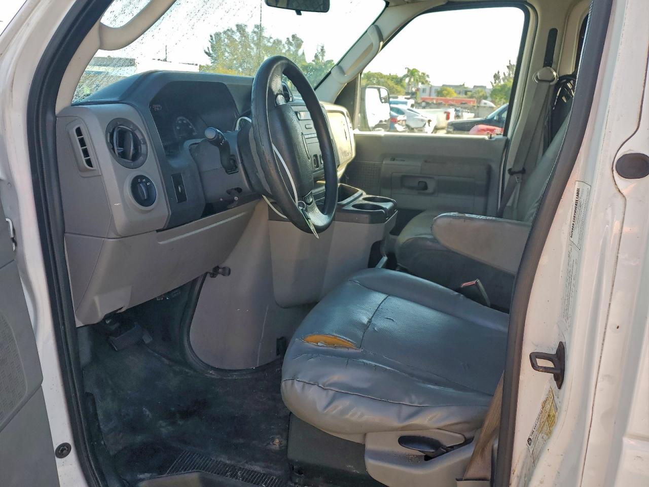 FORD ECONOLINE E150 VAN