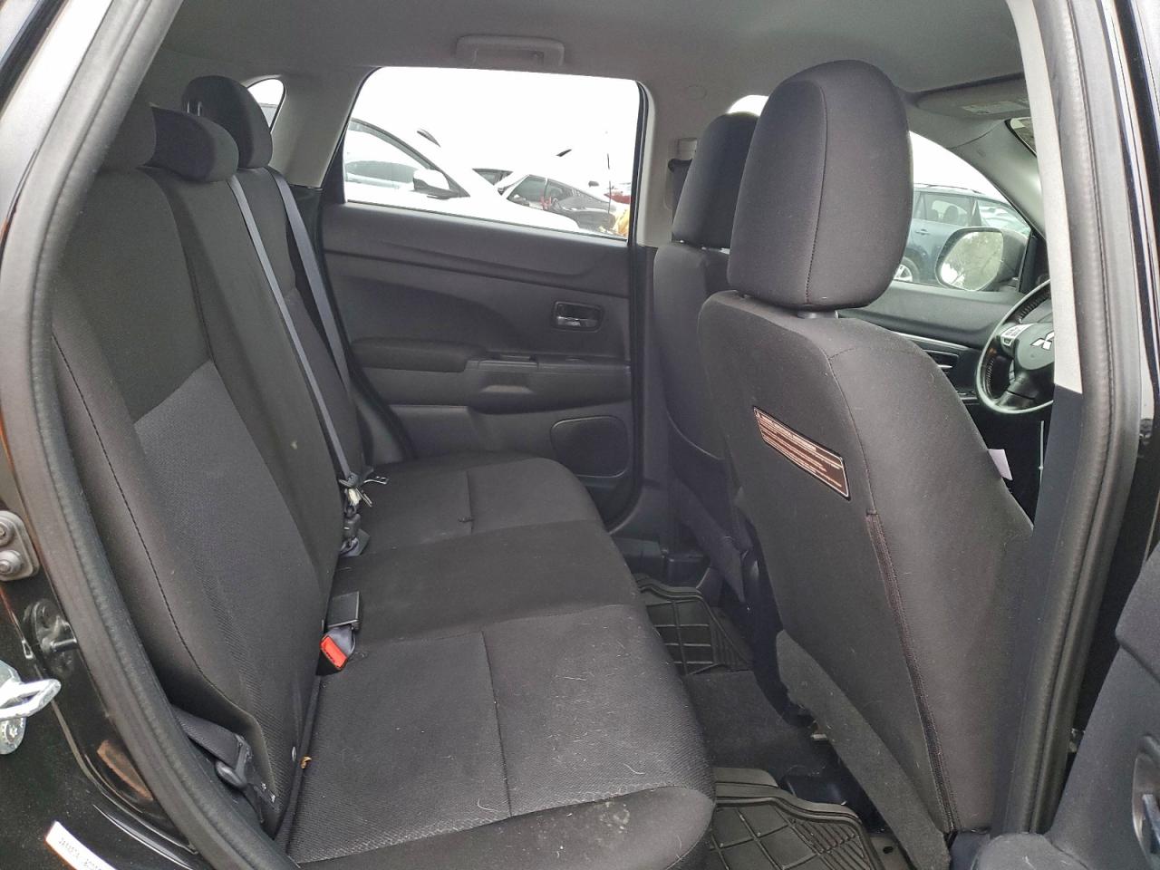 MITSUBISHI OUTLANDER ES