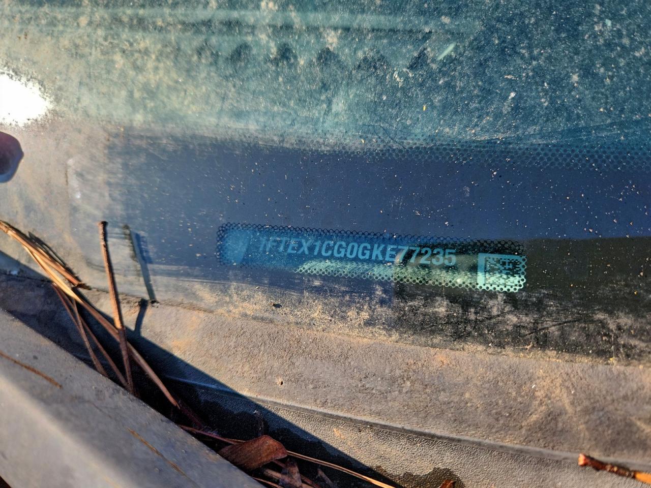 FORD F-150 SUPER CAB