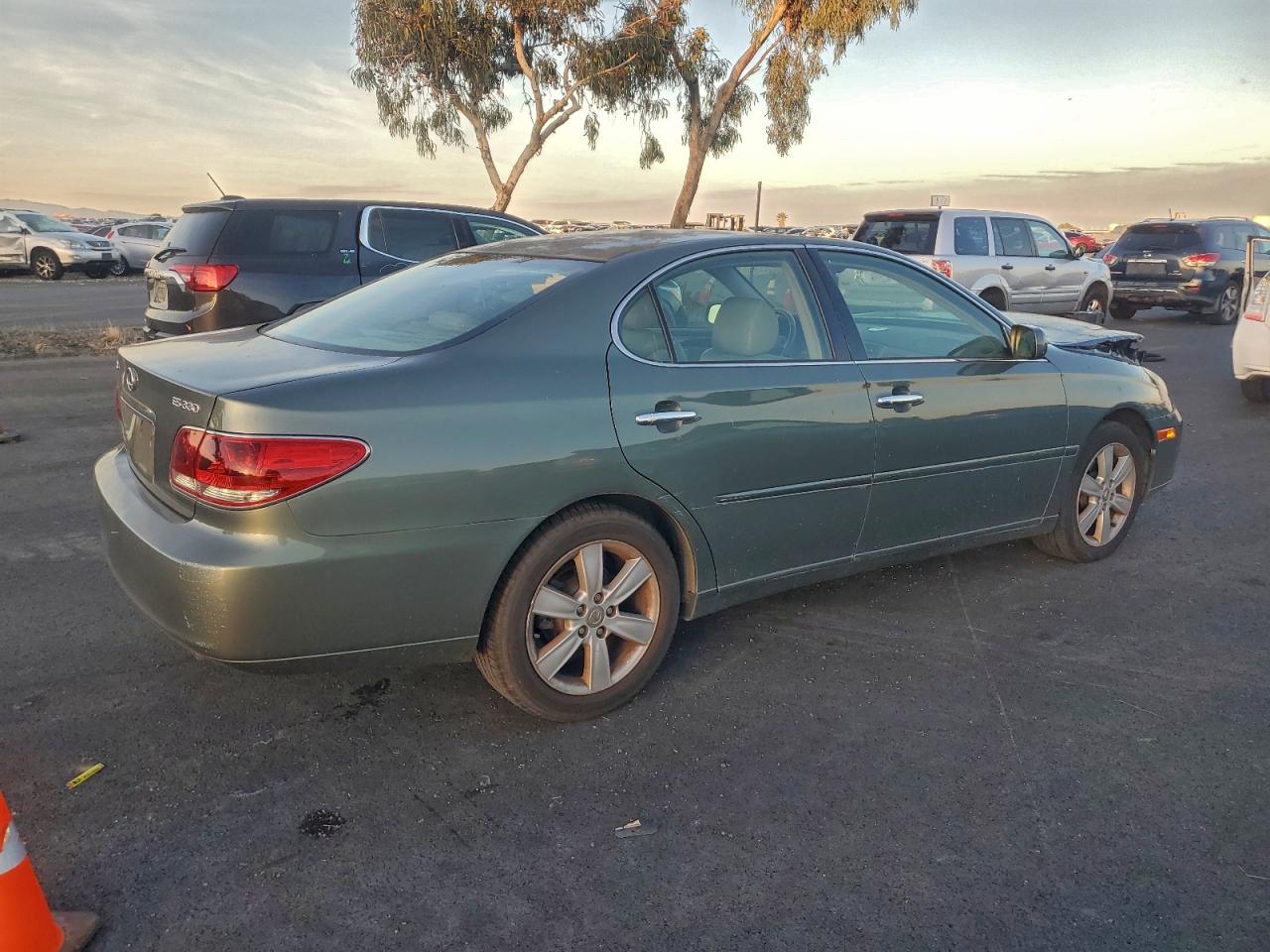 Lexus Es 330 Image 3