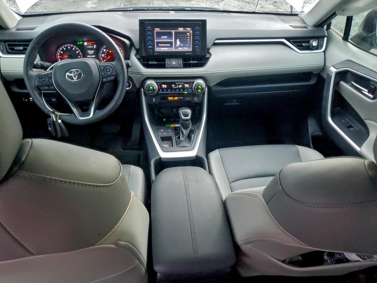 TOYOTA RAV4 XLE PREMIUM