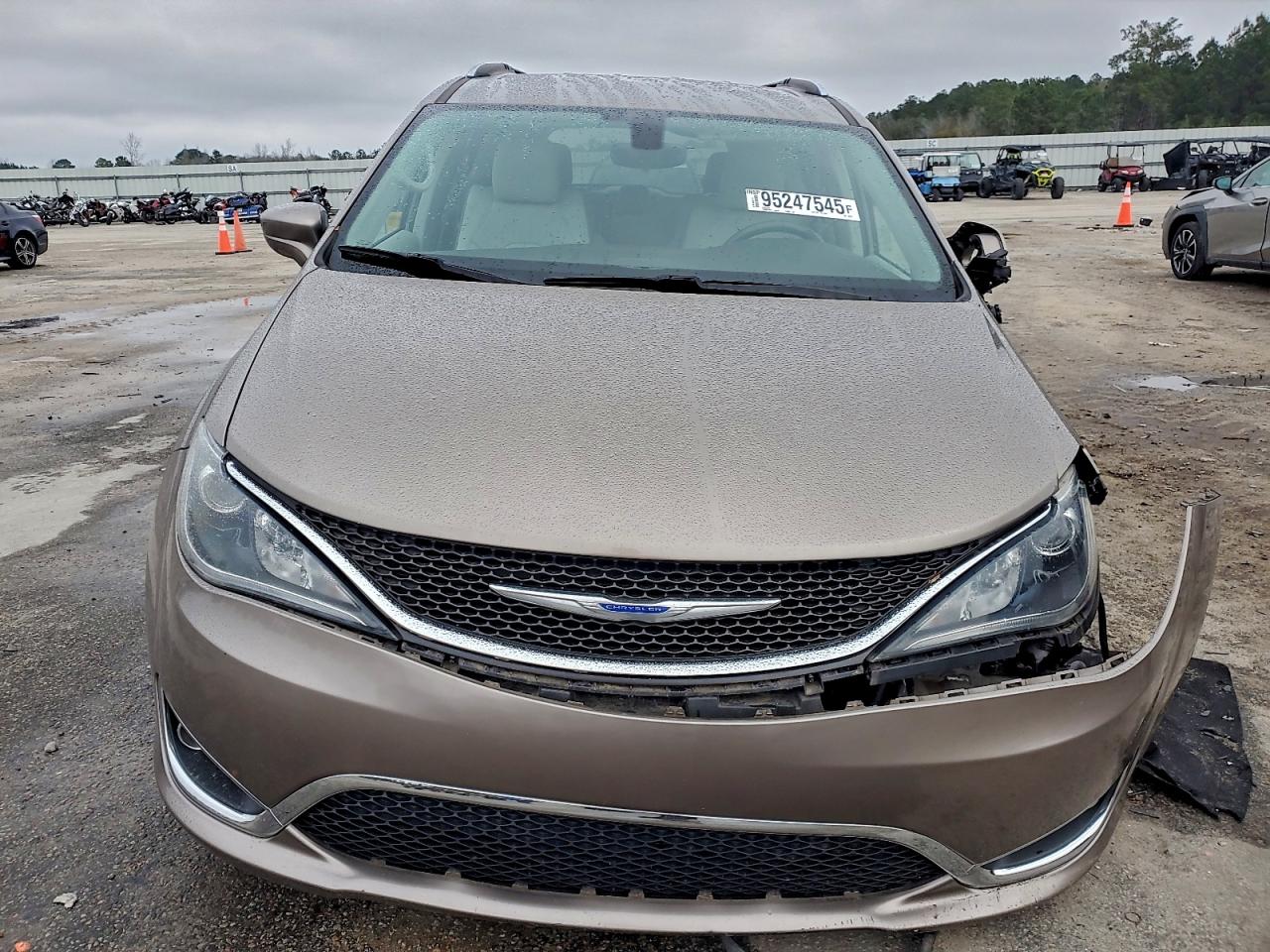 CHRYSLER PACIFICA TOURING L