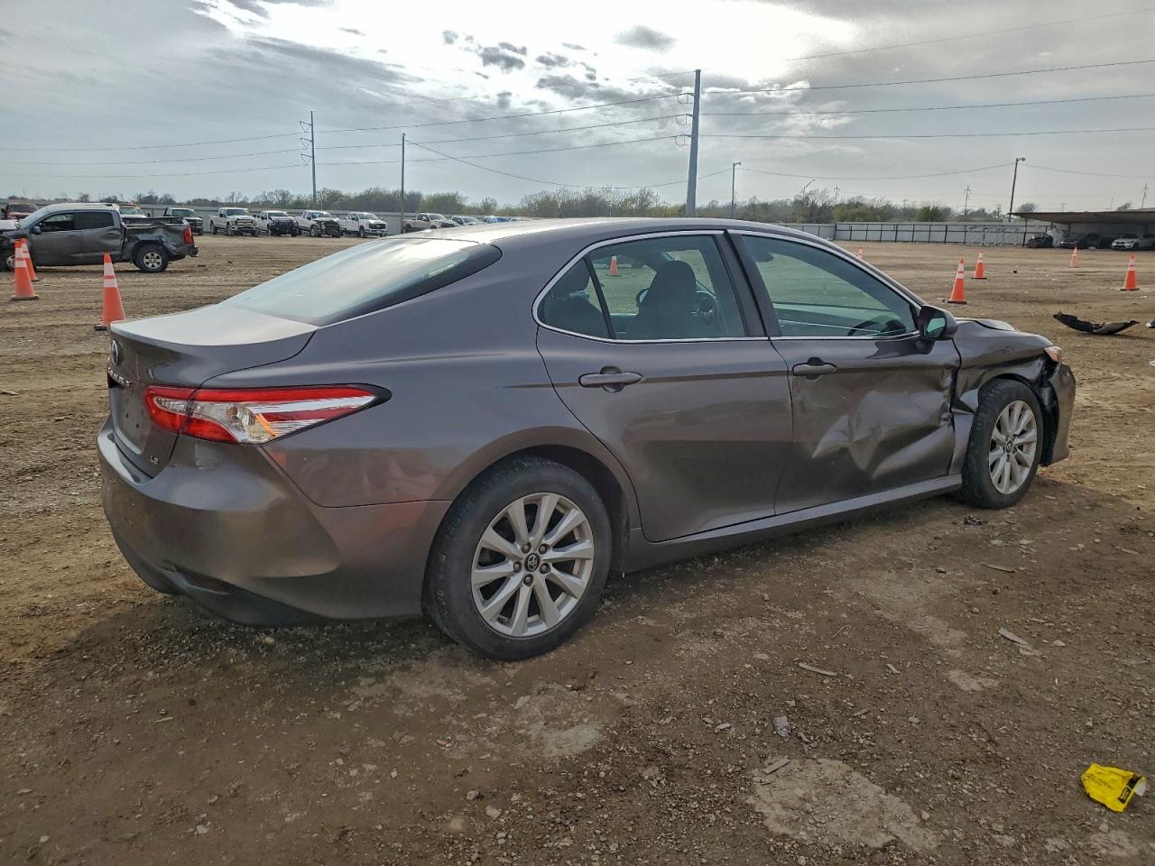 TOYOTA CAMRY L