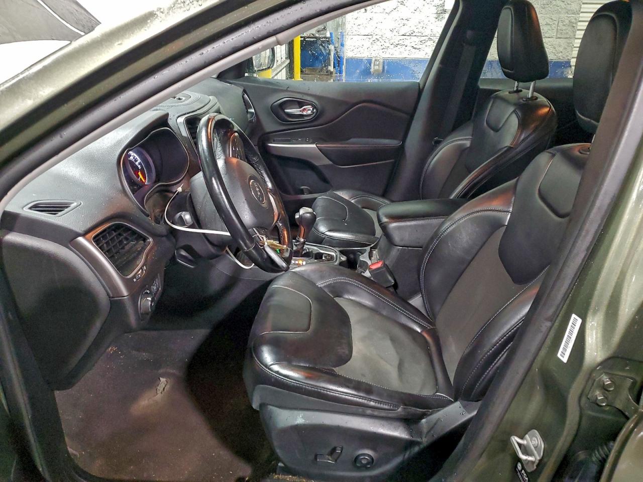 JEEP GRAND CHEROKEE LATITUDE PLUS