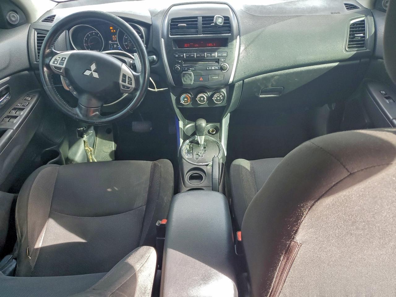 MITSUBISHI OUTLANDER ES