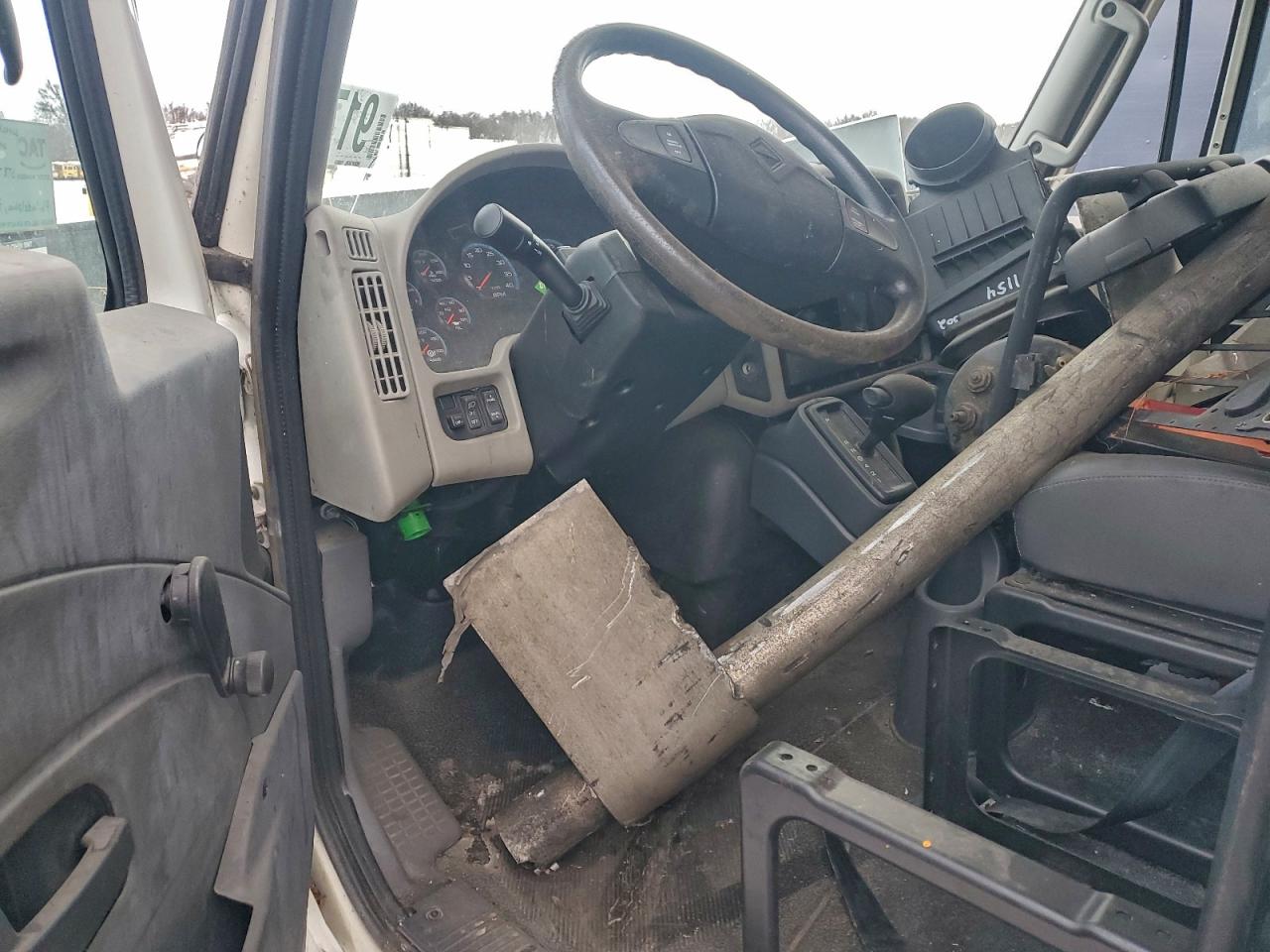 Lot #3317778065 2017 INTERNATIONAL 4000 4300