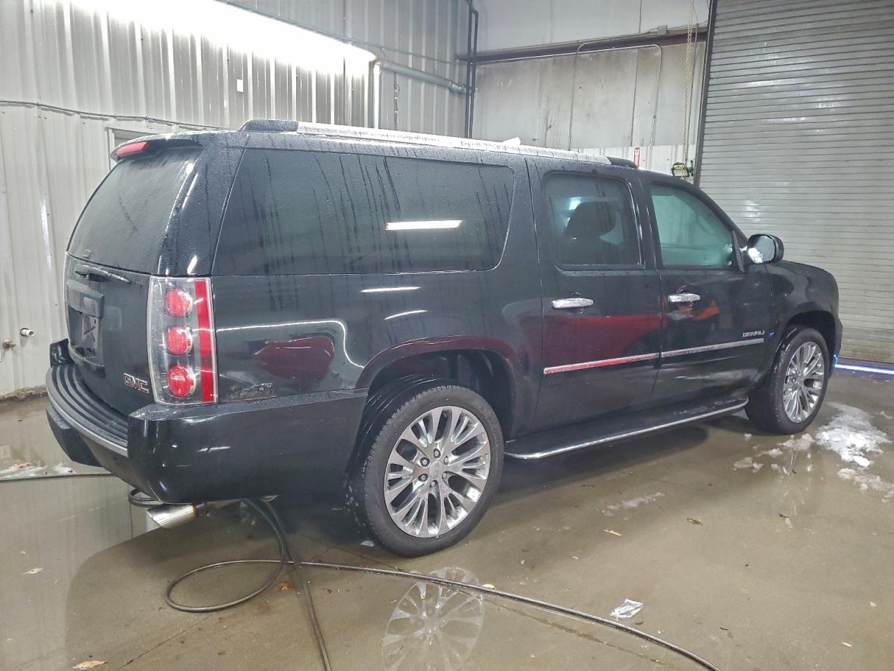 GMC YUKON DENALI