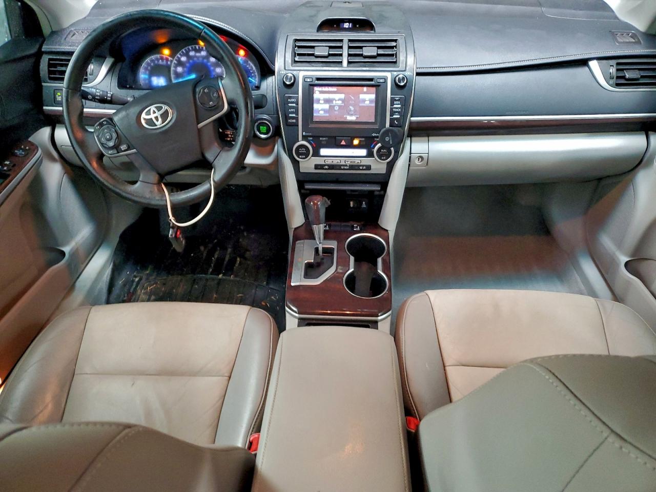 TOYOTA CAMRY L