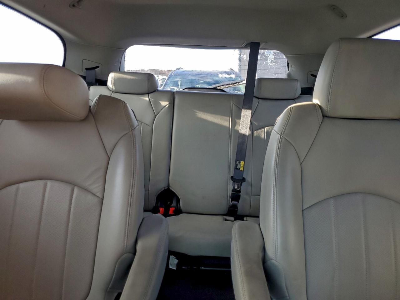 Lot #3316639487 2011 CHEVROLET TRAVERSE L