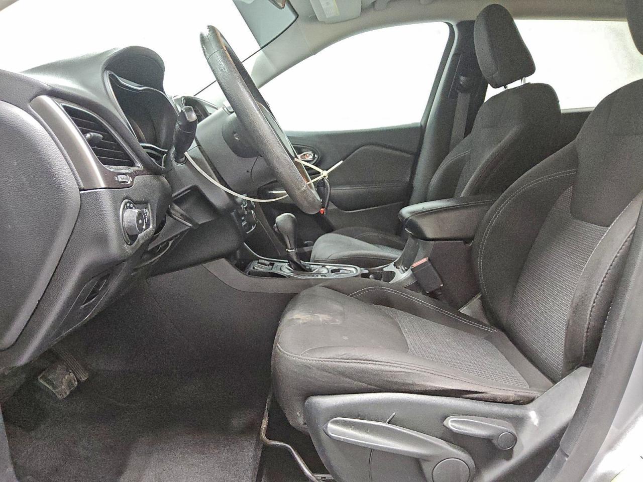 Lot #3317721081 2019 JEEP CHEROKEE L