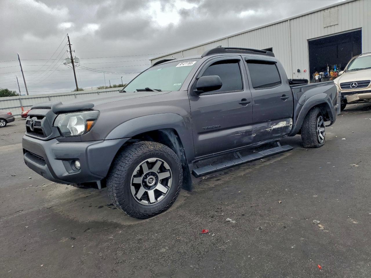 TOYOTA TACOMA DOUBLE CAB PRERUNNER