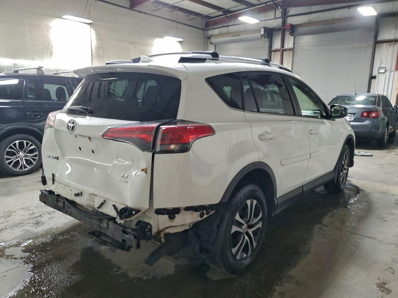 TOYOTA RAV4 LE