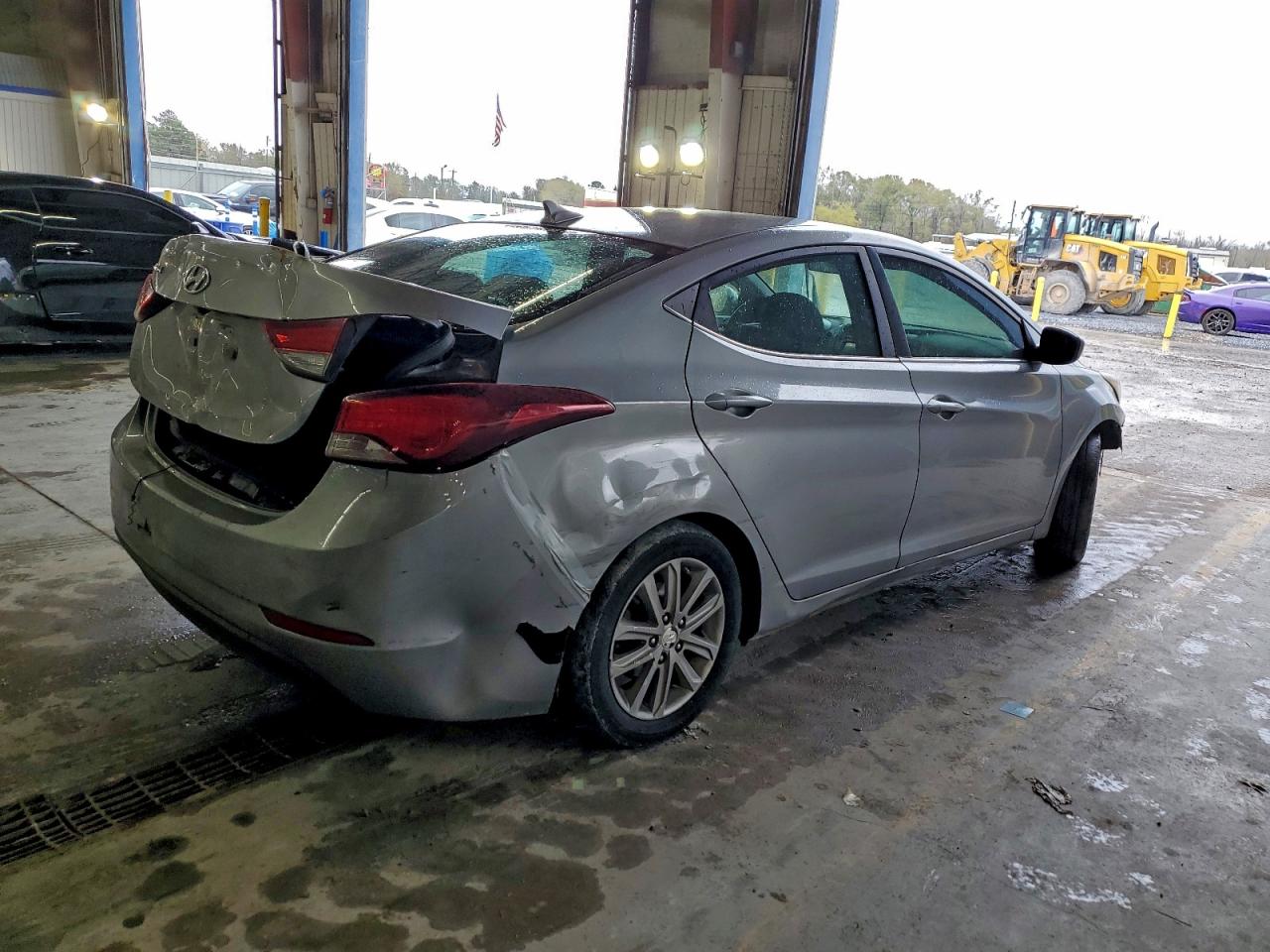 HYUNDAI ELANTRA SE