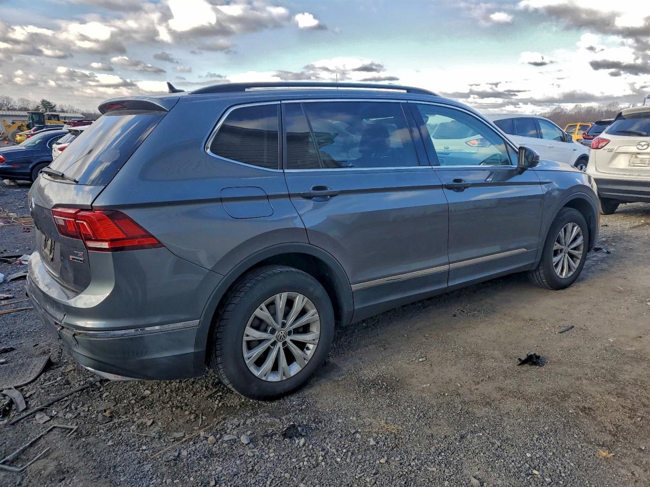 VOLKSWAGEN TIGUAN SE