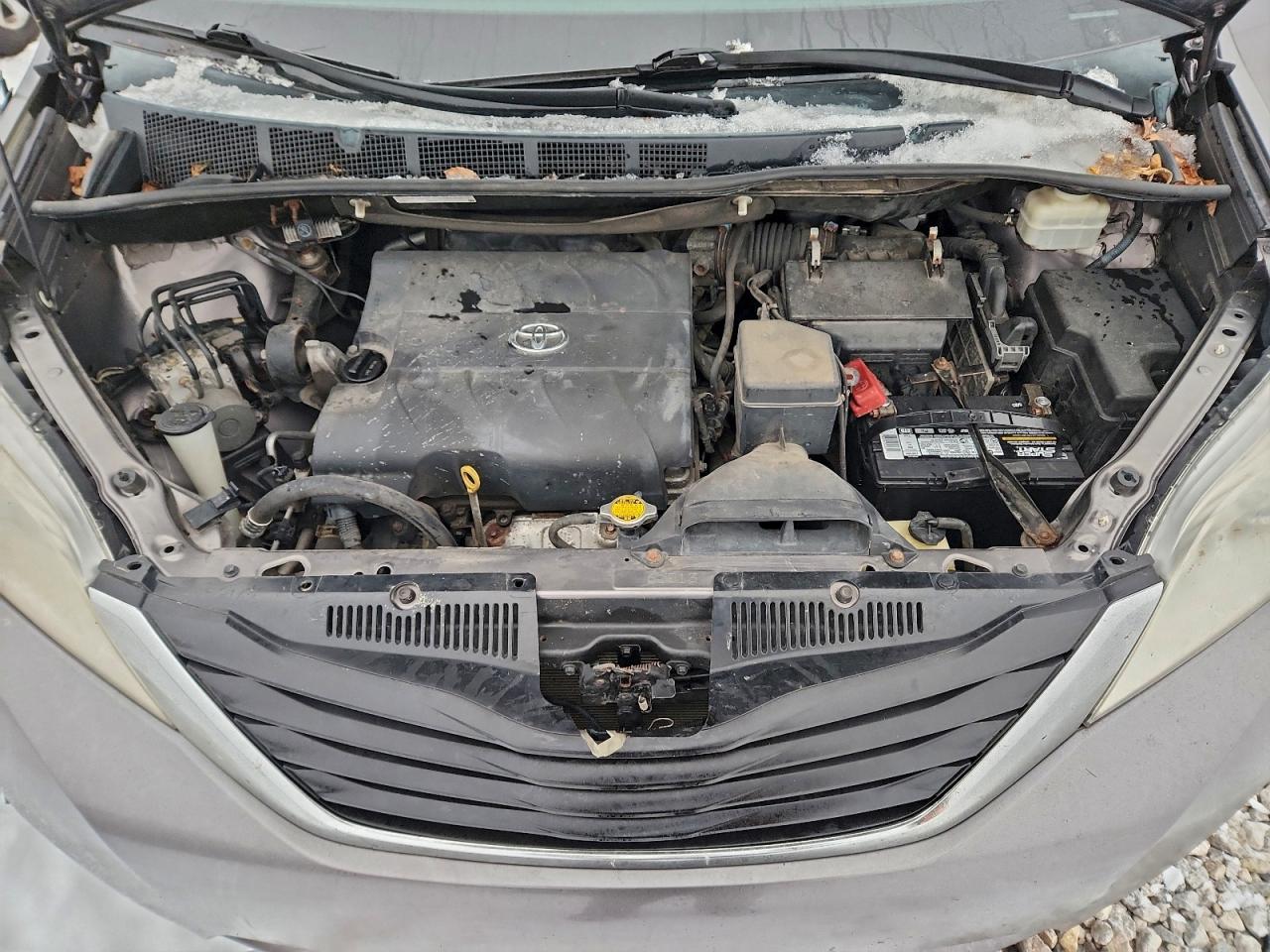 Lot #3316024785 2014 TOYOTA SIENNA LE