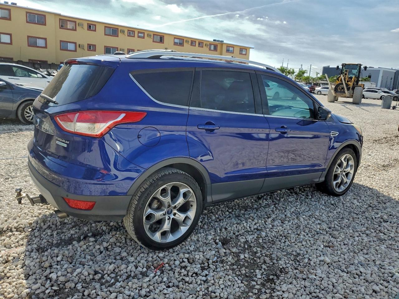 FORD ESCAPE TITANIUM