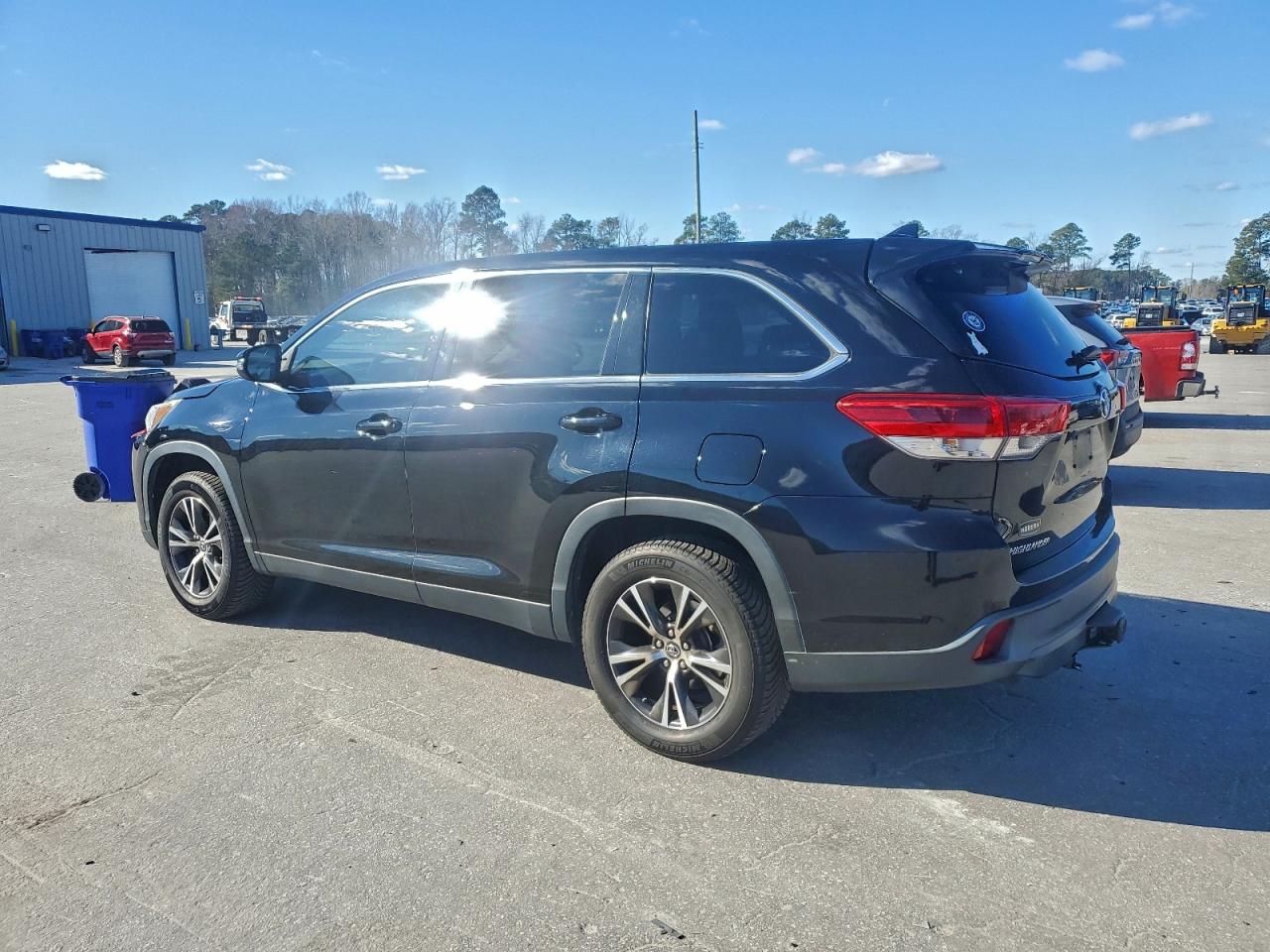 TOYOTA HIGHLANDER LE