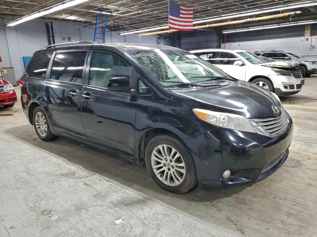 TOYOTA SIENNA XLE