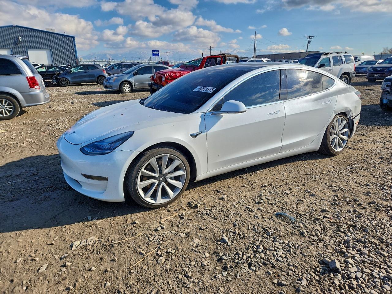 TESLA MODEL 3