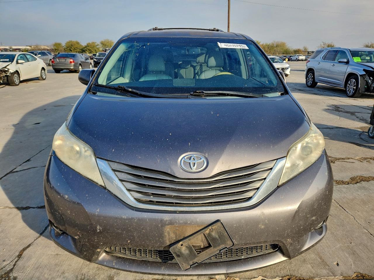 TOYOTA SIENNA XLE