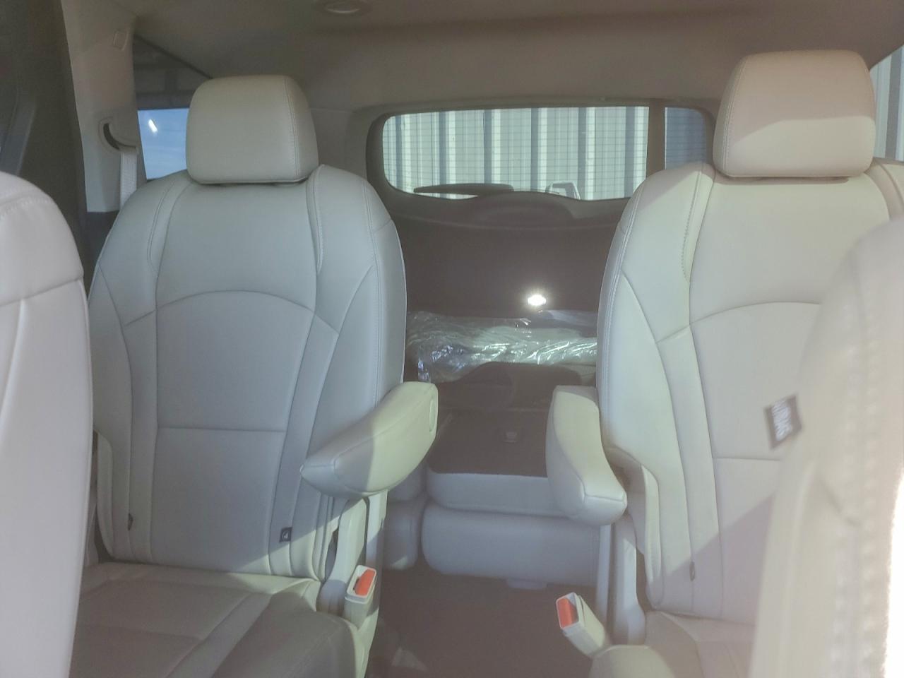 BUICK ENCLAVE ESSENCE