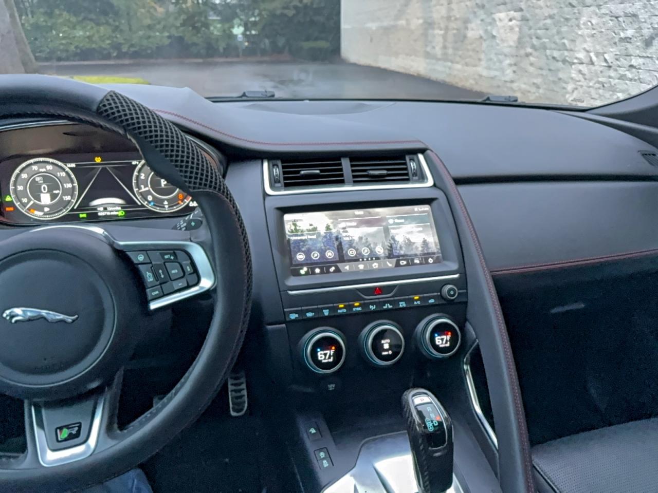 JAGUAR E-TYPE CHECKERED FLAG