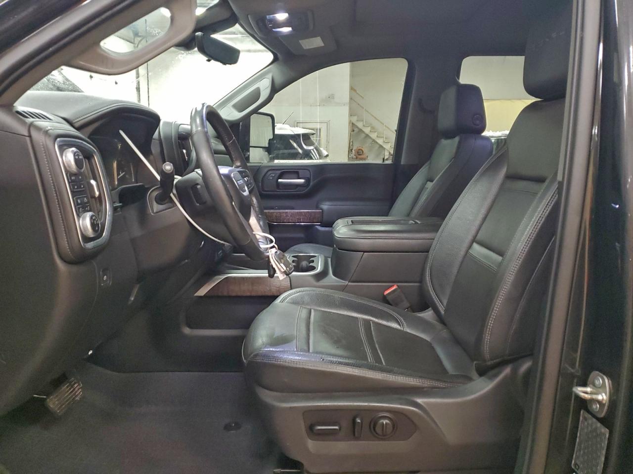 GMC SIERRA K2500 DENALI