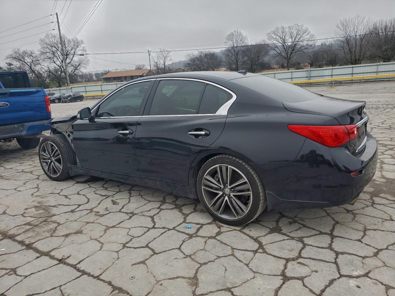 INFINITI Q50 BASE