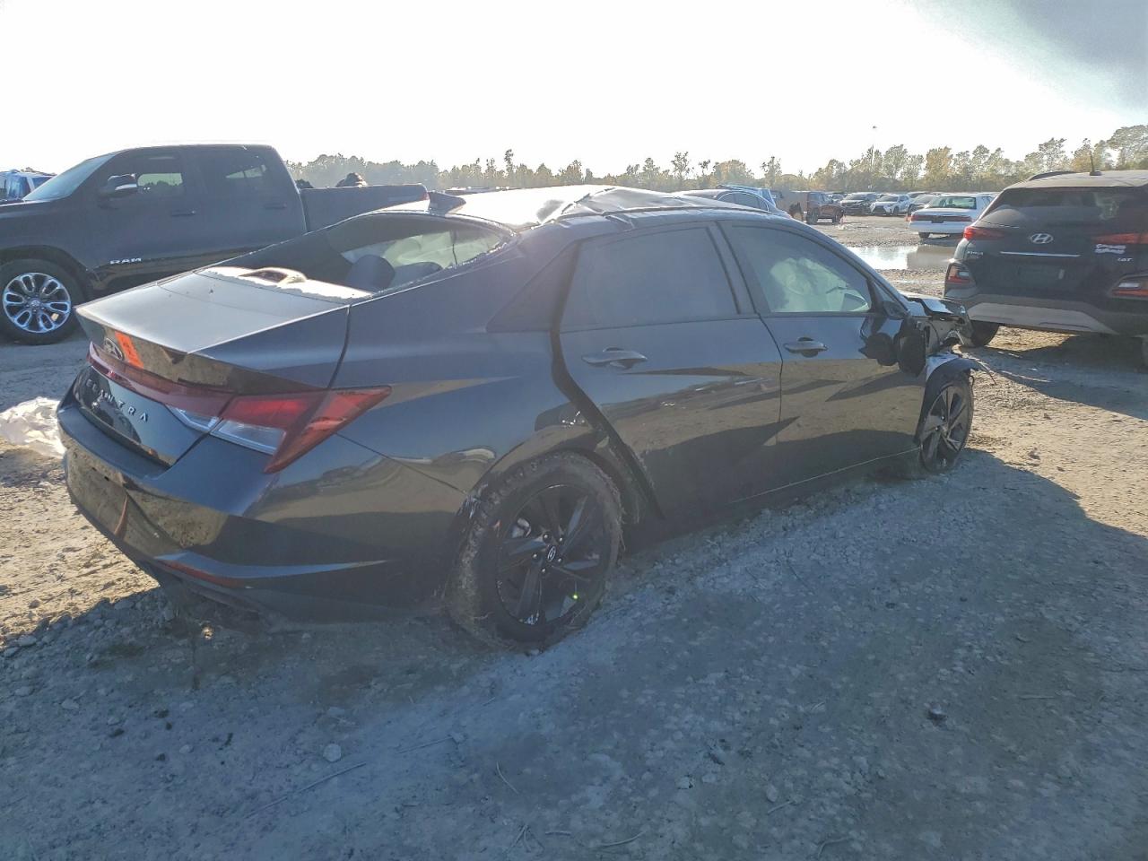Lot #3311609244 2023 HYUNDAI ELANTRA SE