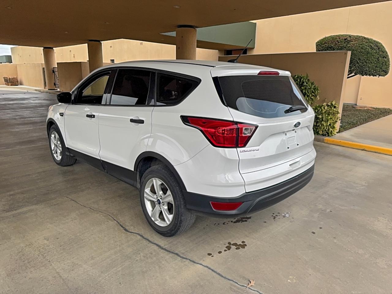 Lot #3317763076 2019 FORD ESCAPE S