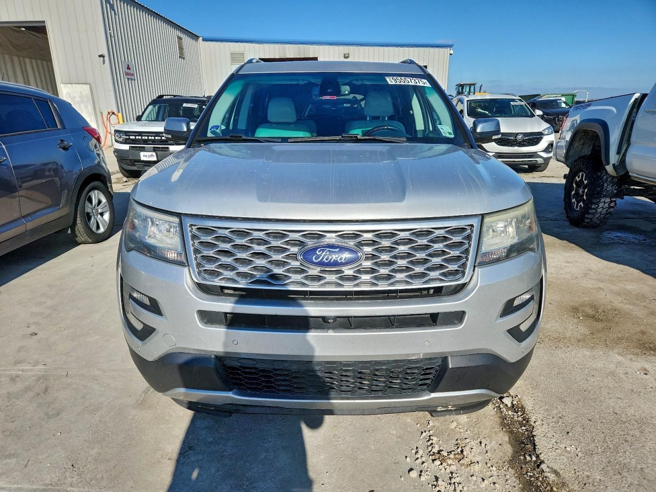 FORD EXPLORER PLATINUM