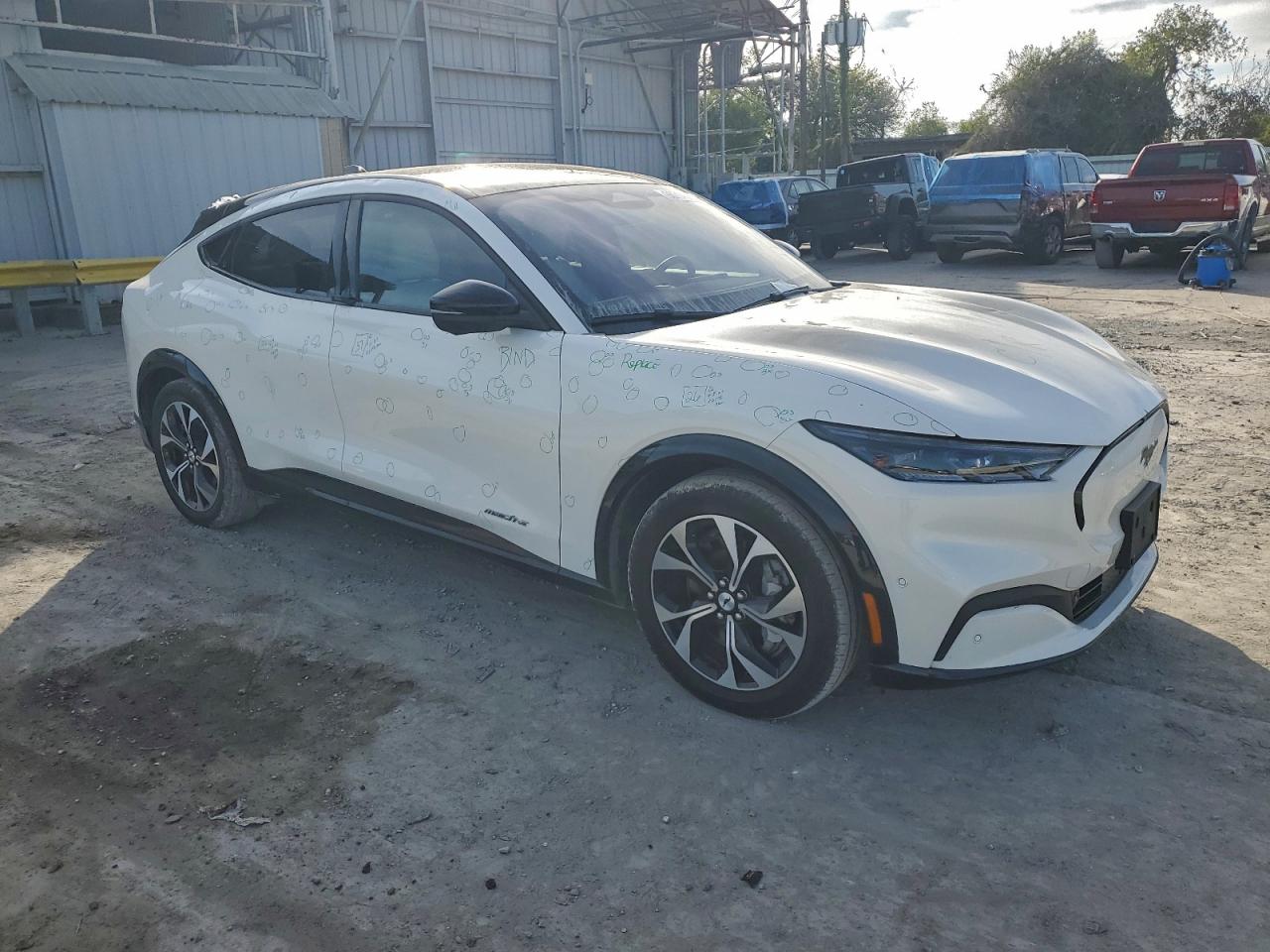 FORD MUSTANG PREMIUM