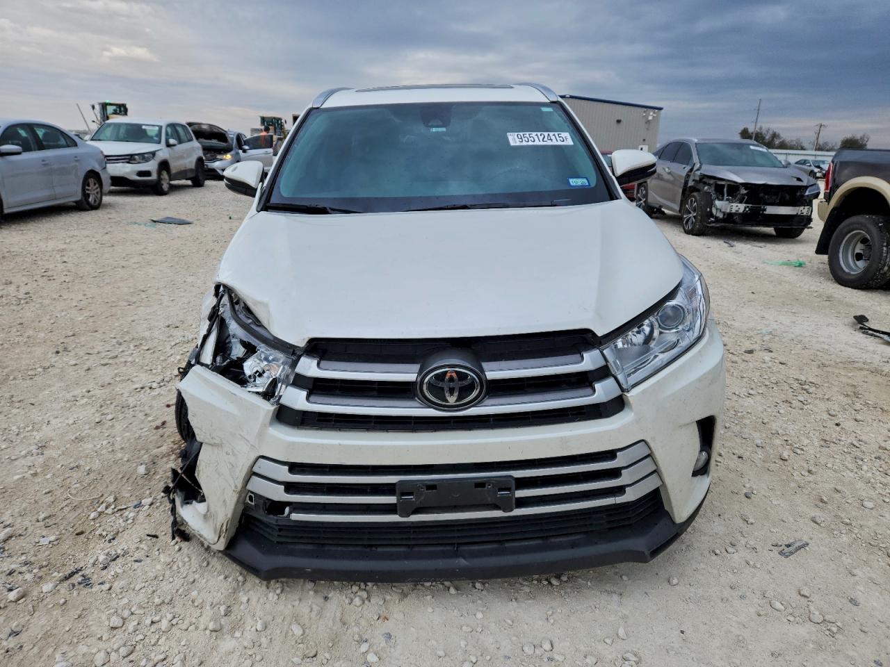 TOYOTA HIGHLANDER SE